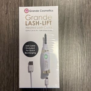 Grande eyelash curler